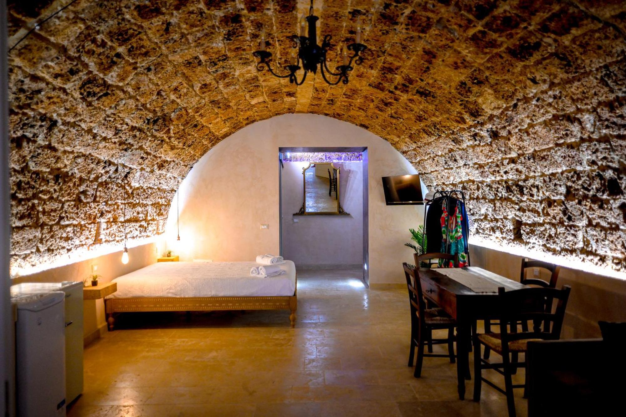La Grotta, Luxury Suite & Spa Noto Exterior photo